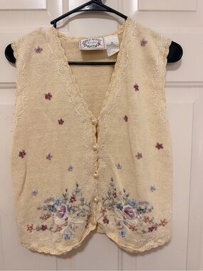 Erika Cream Floral Embroidered Sleeveless Knit Vest